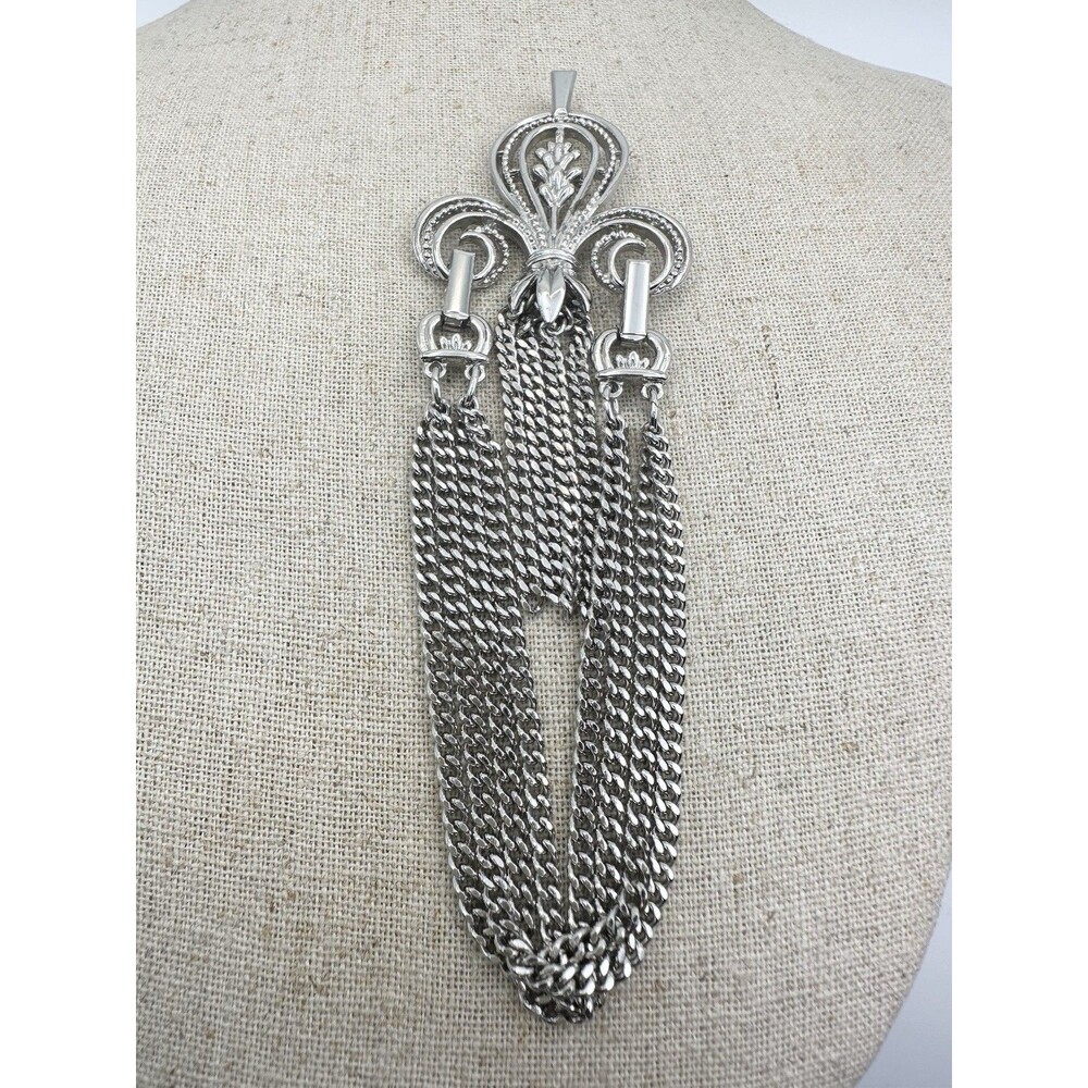 Vintage Sarah Coventry Fleur de Lis Multi Chain Crest Pendant